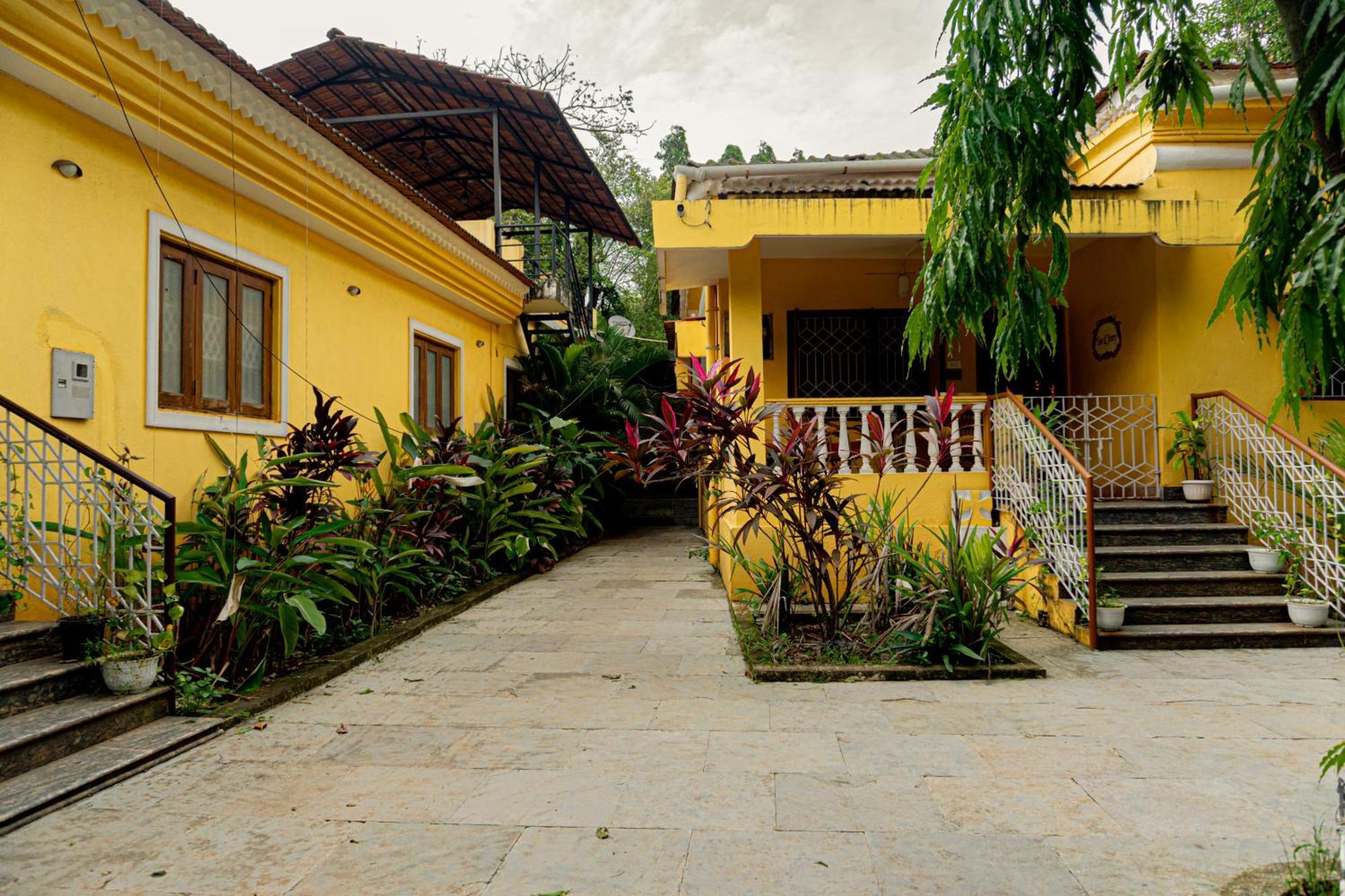 2Bhk At Portuguese Villa By Goaround Homes Anjuna Bagian luar foto