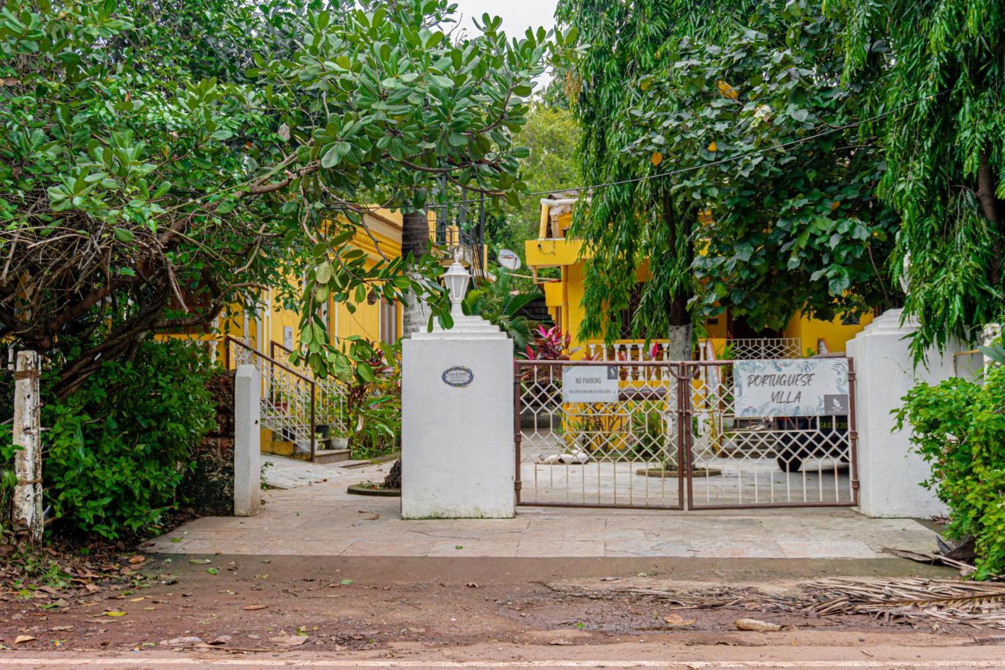 2Bhk At Portuguese Villa By Goaround Homes Anjuna Bagian luar foto