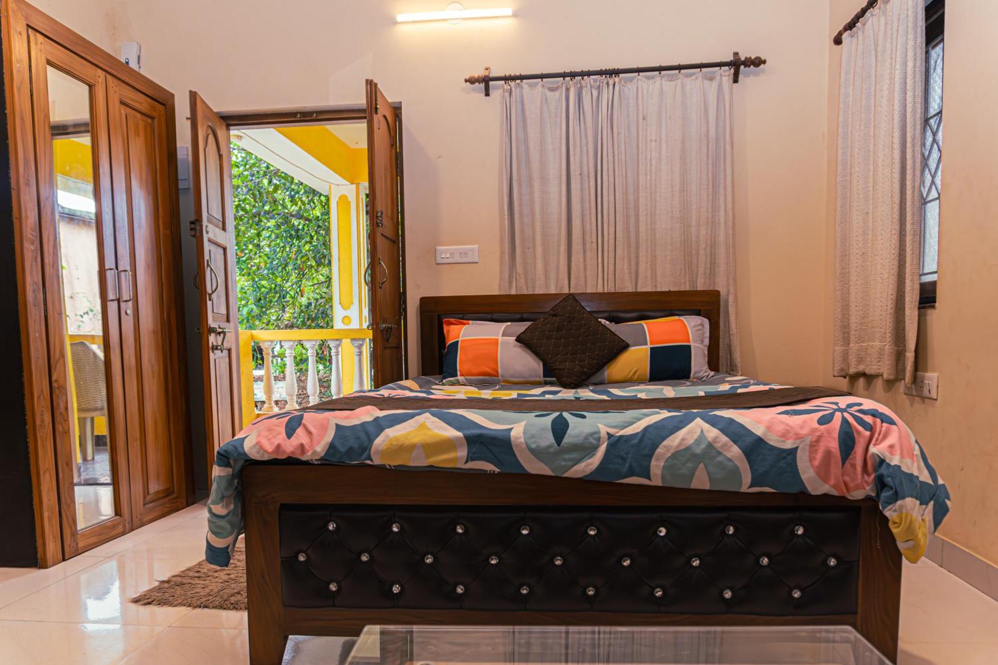 2Bhk At Portuguese Villa By Goaround Homes Anjuna Bagian luar foto